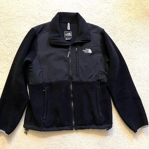 Black North Face coat! 🖤